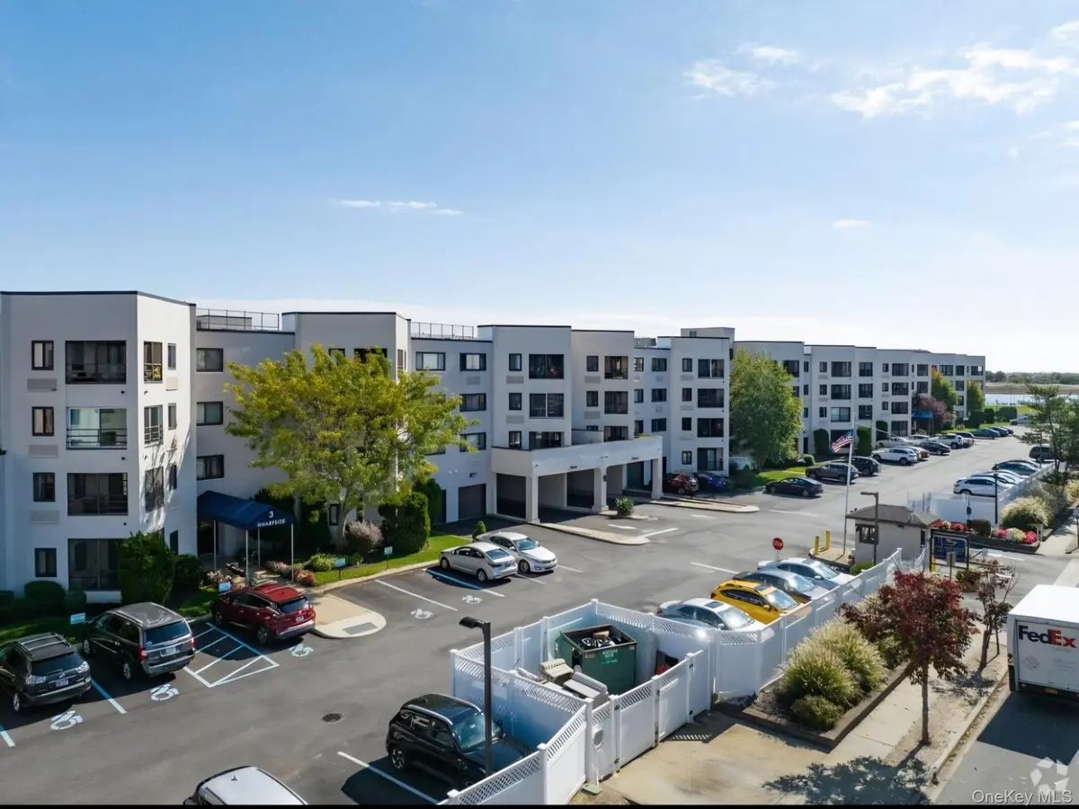 725 Miller AVE #410, Freeport, NY 11520