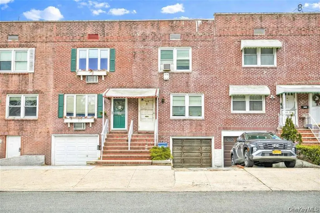 84-92A Austin ST, Kew Gardens, NY 11415