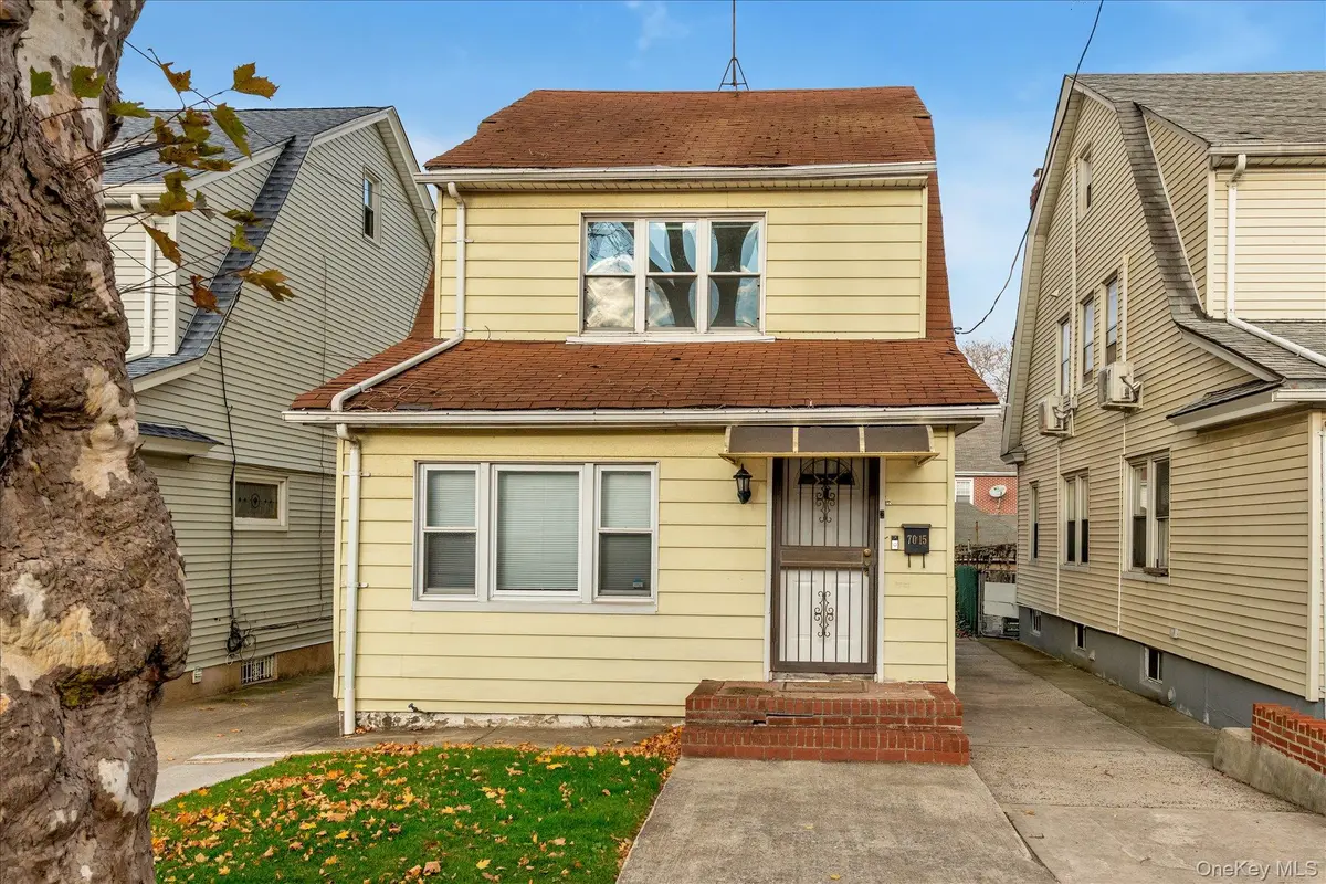 70-15 Manse ST, Forest Hills, NY 11375