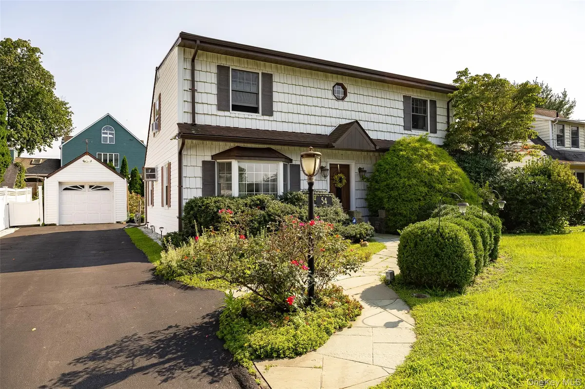 54 Atlantic AVE, Hawthorne, NY 10532