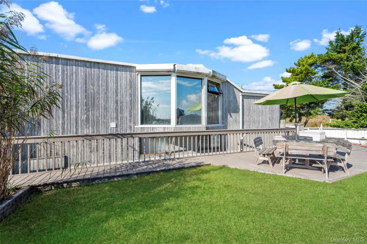 714 Riviera DR, Mastic Beach, NY 11951
