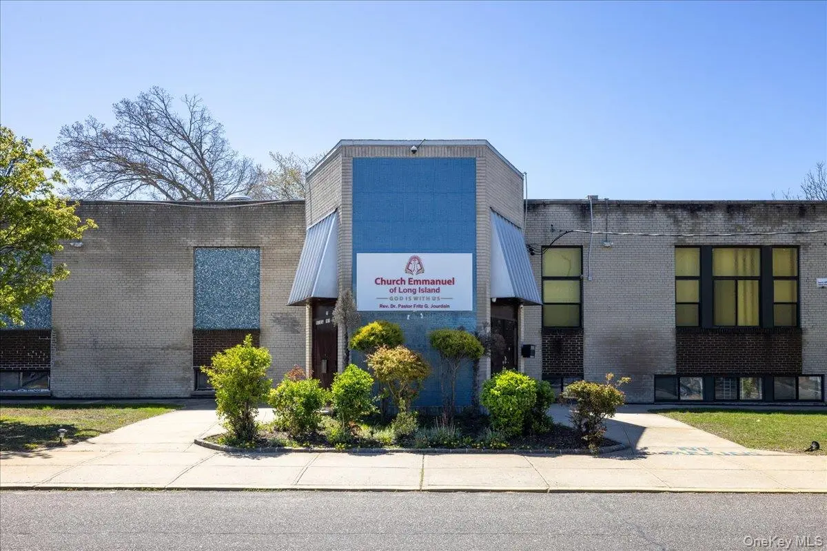 330 Central AVE, Deer Park, NY 11729