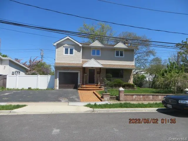 2449 Wallen LN, North Bellmore, NY 11710