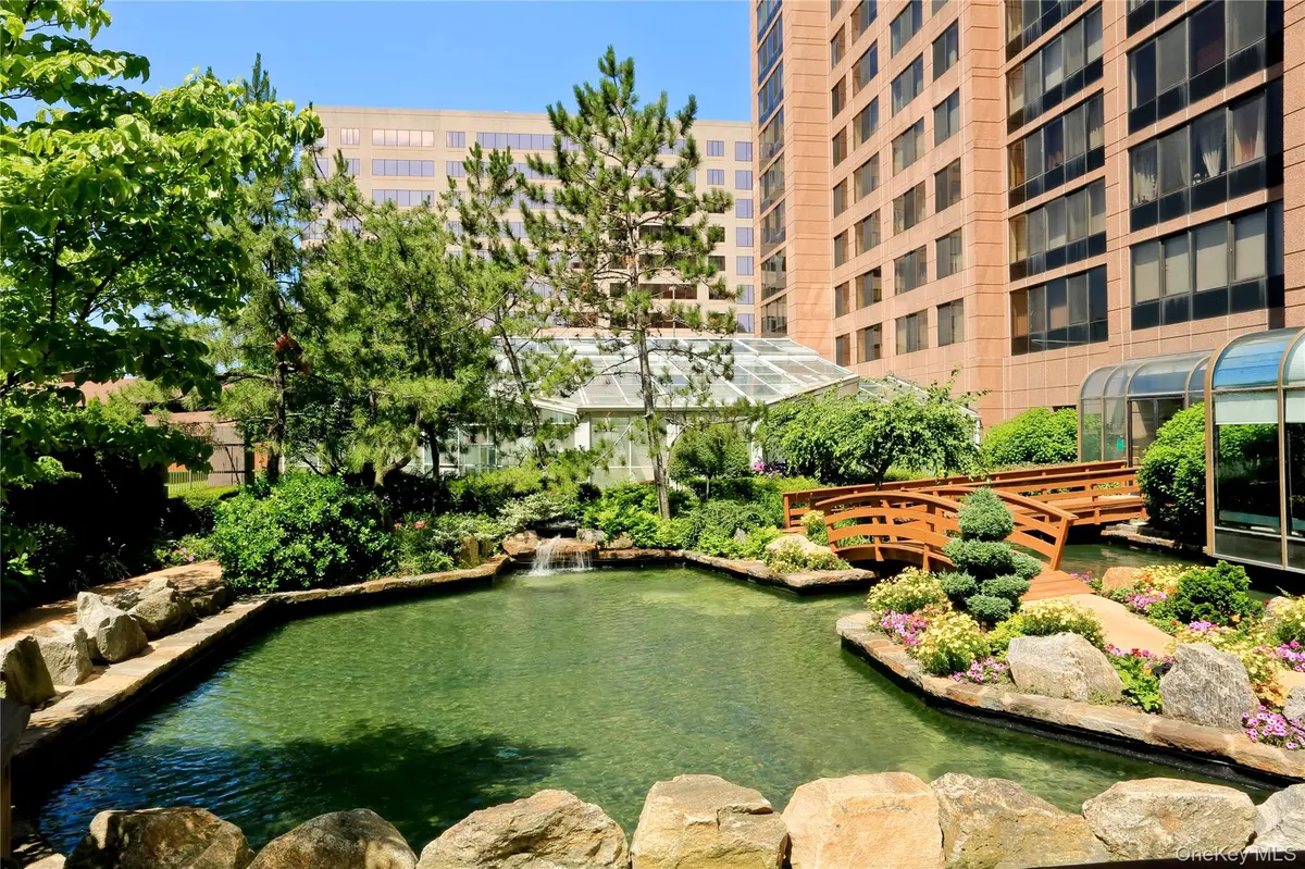 4 Martine AVE #514, White Plains, NY 10606