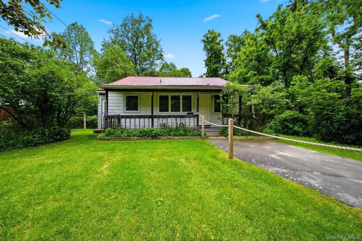 10 Fayer CT, Wurtsboro, NY 12790