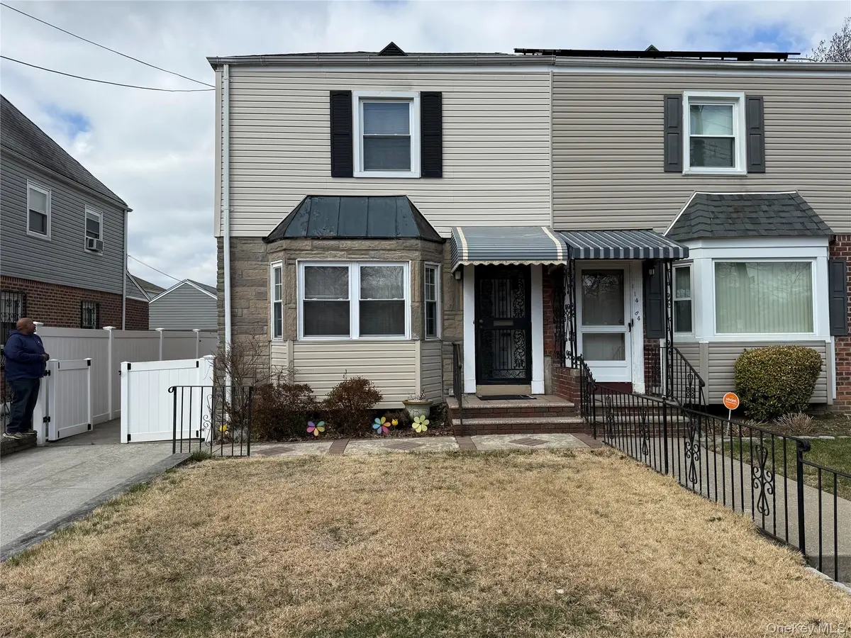 11486 228th ST, Cambria Heights, NY 11411