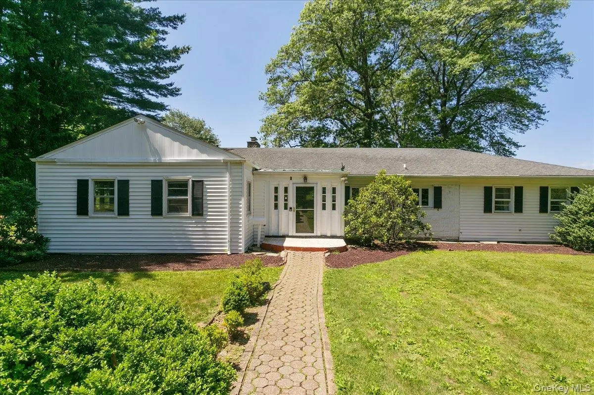 1 Beaufort ST, White Plains, NY 10607
