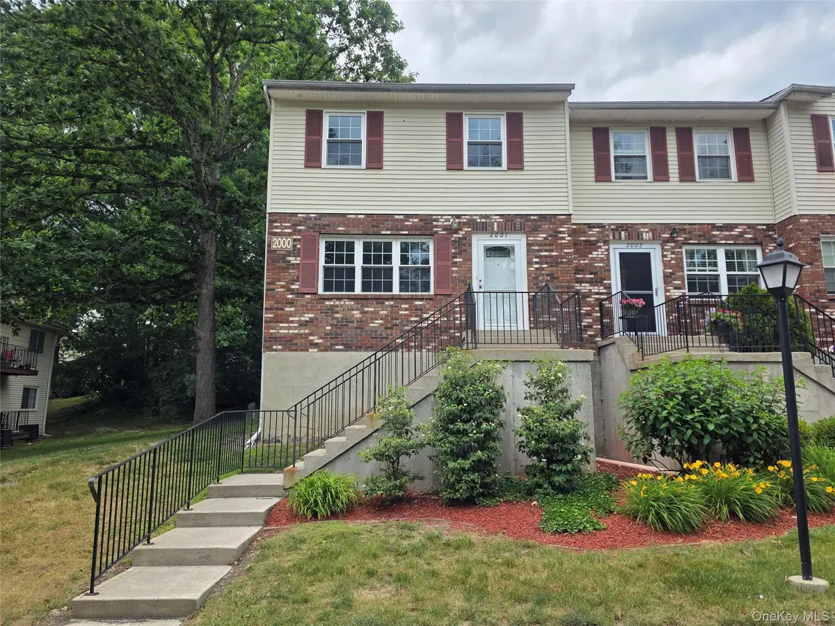276 Temple Hill RD #2001, New Windsor, NY 12553