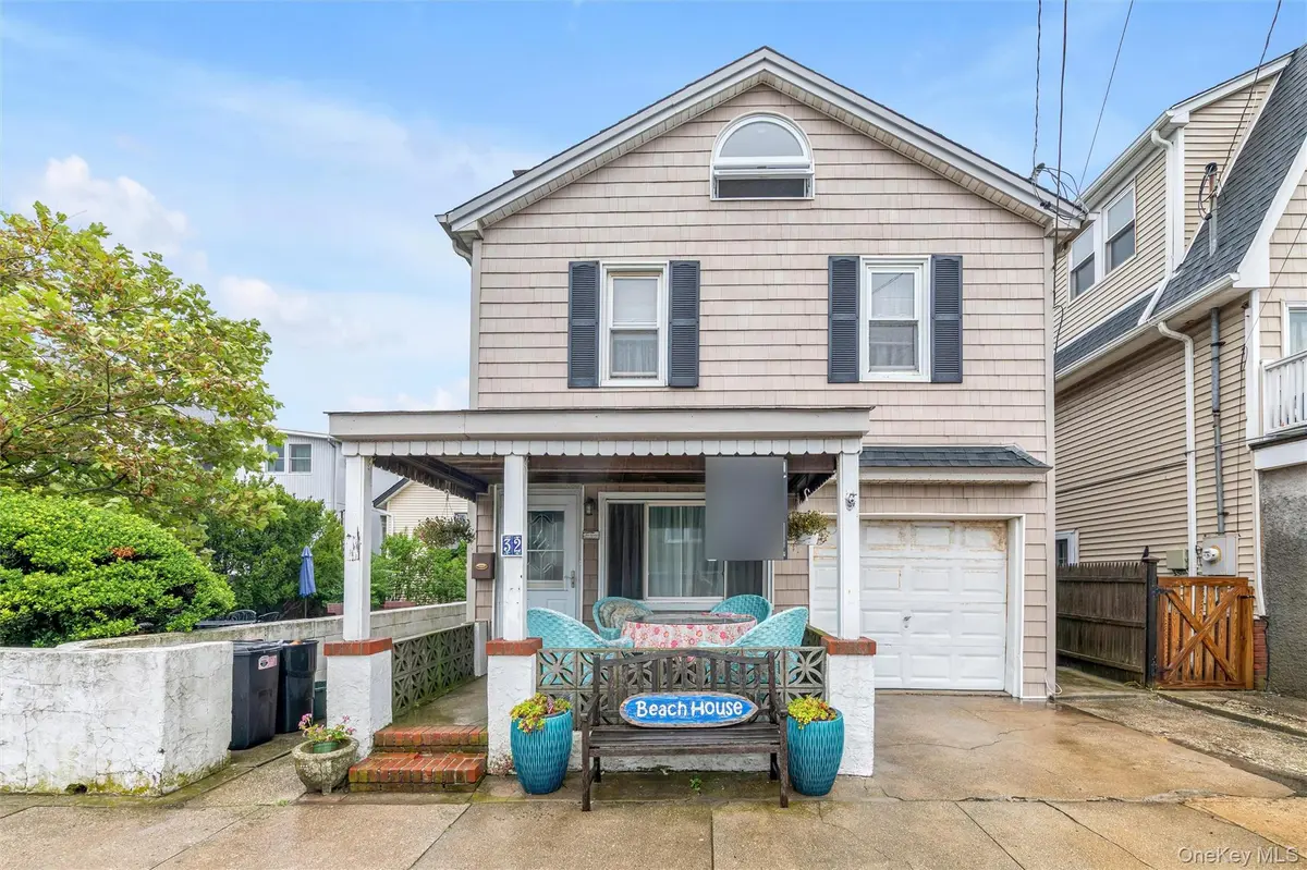 32 Buffalo AVE, East Atlantic Beach, NY 11561
