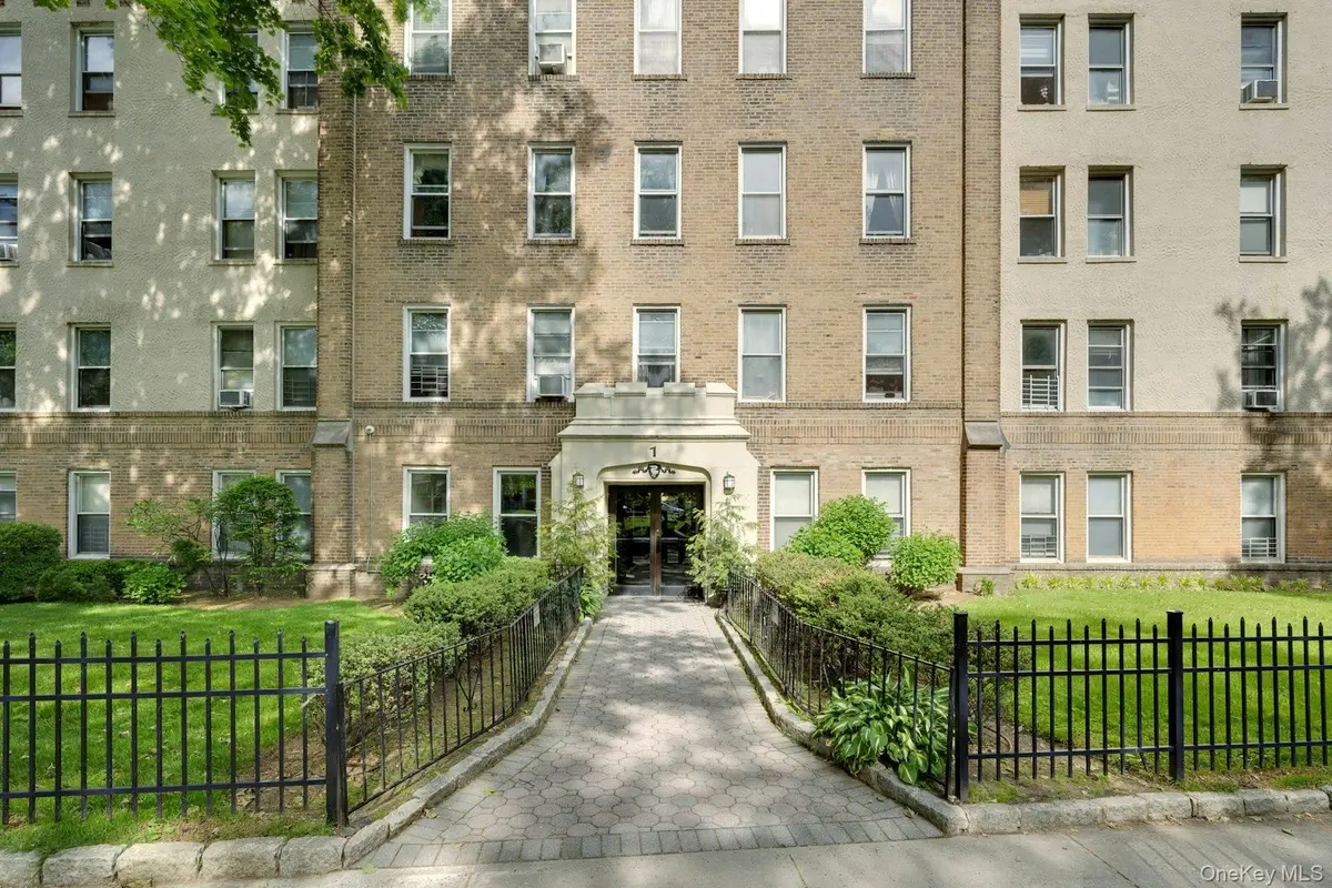 472 Gramatan AVE #A3, Mount Vernon, NY 10552