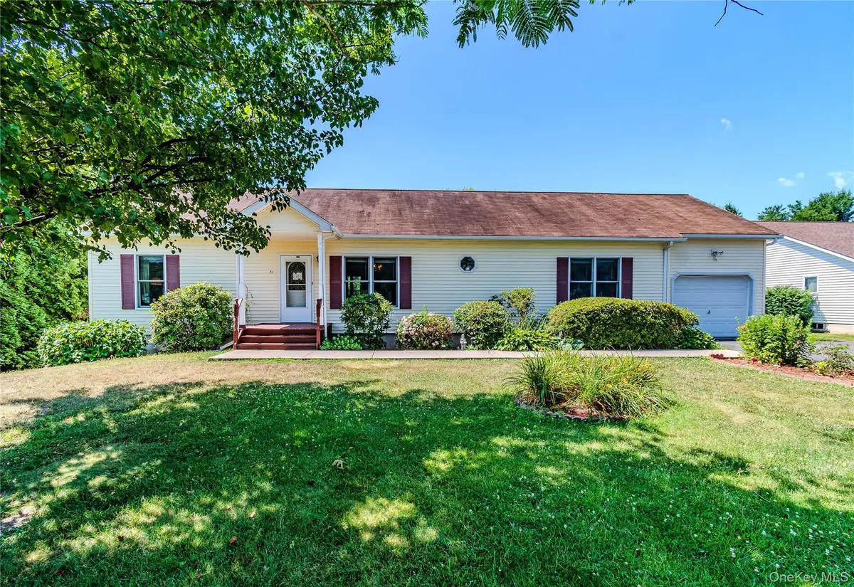 31 Josephs DR, Saugerties, NY 12477