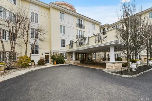 603 Trump PARK #603, Shrub Oak, NY 10588