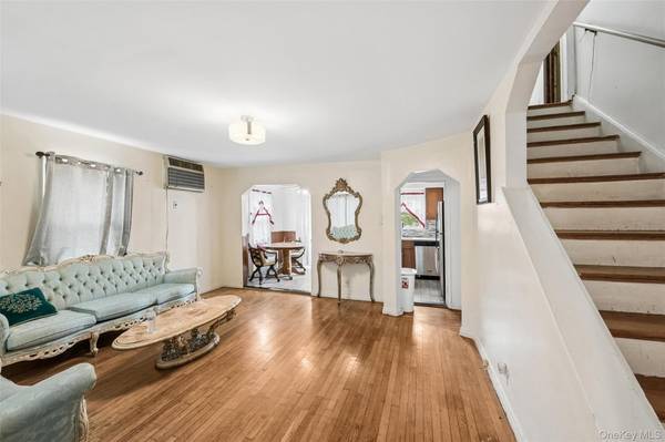1043 Thomas AVE, Baldwin, NY 11510