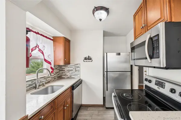1043 Thomas AVE, Baldwin, NY 11510
