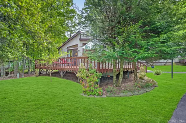 4 Ivanhoe CT, Monticello, NY 12701