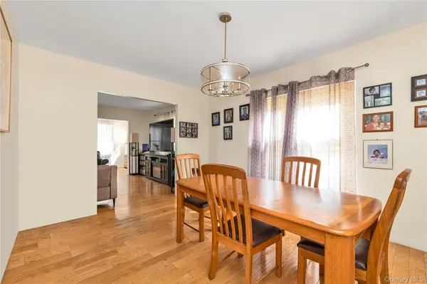21208 Murdock AVE, Queens Village, NY 11429