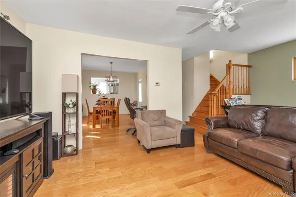 21208 Murdock AVE, Queens Village, NY 11429