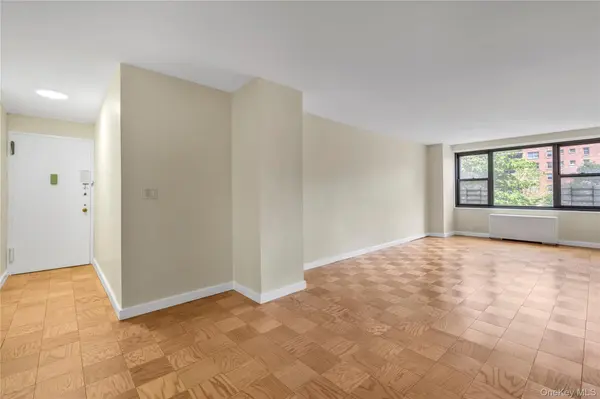 70-25 Yellowstone BLVD #2 N, Forest Hills, NY 11375