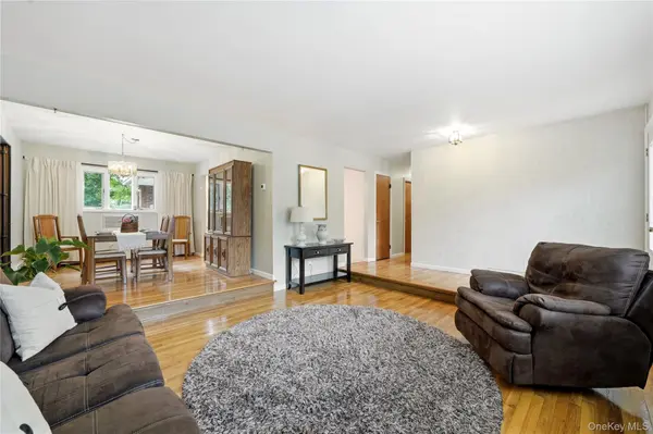 289 Central AVE, Bohemia, NY 11716