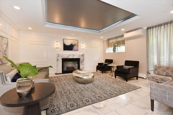 320 East Shore RD #15A, Great Neck, NY 11023
