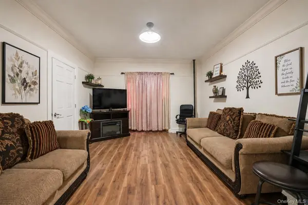 6103 Maspeth AVE, Maspeth, NY 11378