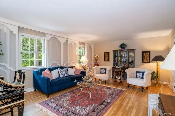40 Hanson LN, New Rochelle, NY 10804