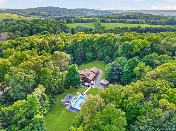 129 Mallory RD, Verbank, NY 12585