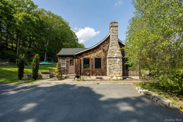 3881 ROUTE 44, Millbrook, NY 12545