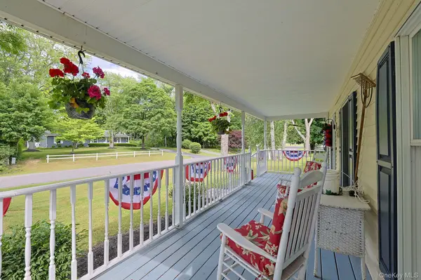 3 Unity LN, New Paltz, NY 12561