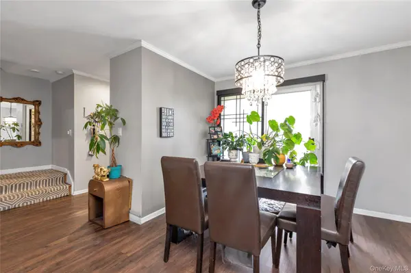216-16 17th AVE #TH56, Bayside, NY 11360