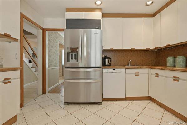 219 KIlburn RD, Garden City, NY 11530