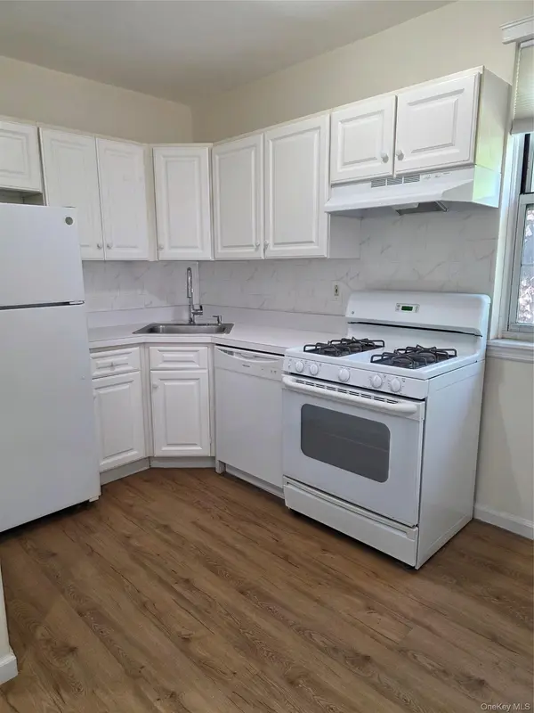141-04 77 AVE #F, Kew Garden Hills, NY 11367