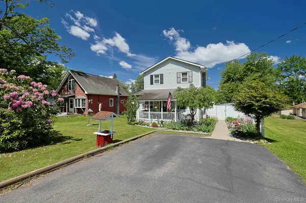 18 Sunset TRL, Pine Bush, NY 12566