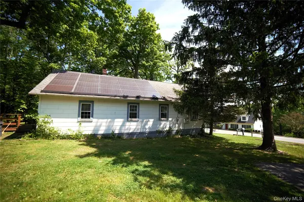 3 Jefferson ST, Highland Mills, NY 10930