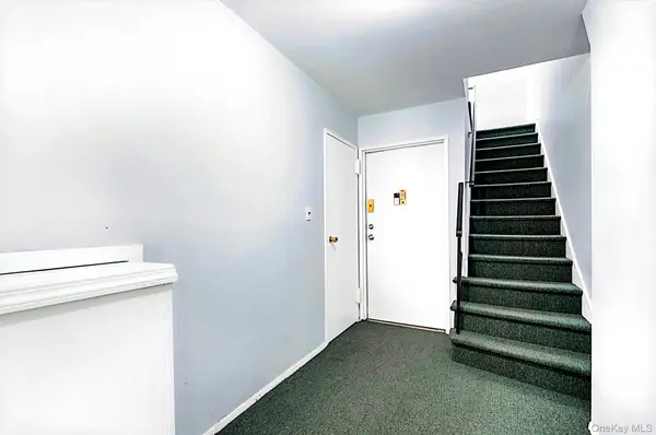 220-50 64th AVE #1Fl, Bayside, NY 11364