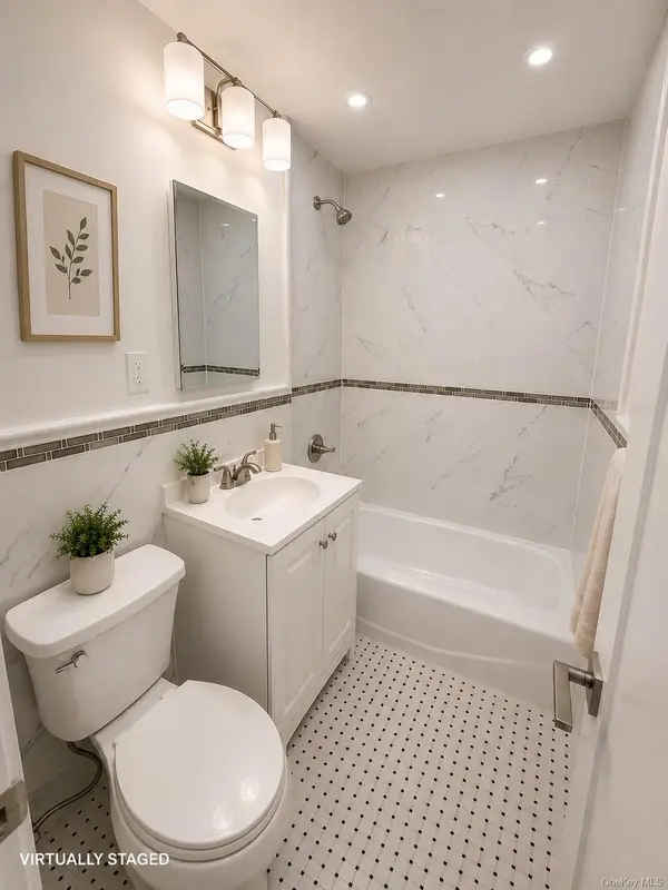 632 Warburton AVE #3B, Yonkers, NY 10701