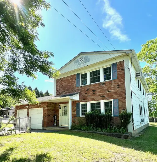 66-68 Hawthorne, East Islip, NY 11730