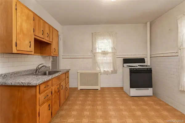 3250 Country Club RD, Bronx, NY 10465