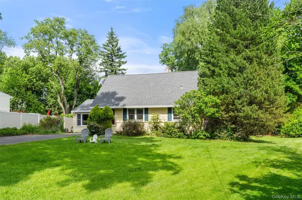3 Jennifer LN, Hartsdale, NY 10530
