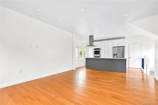 85-36 112th ST, Richmond Hill, NY 11418