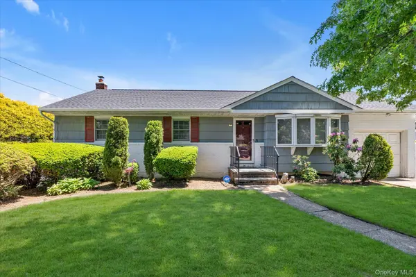 668 Mead TER, South Hempstead, NY 11550