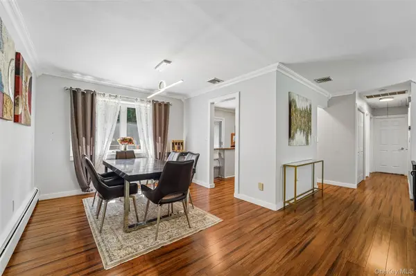 3 Bittman LN, New City, NY 10956