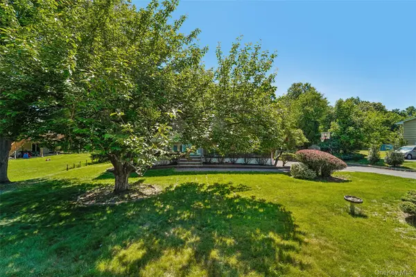 3 Bittman LN, New City, NY 10956
