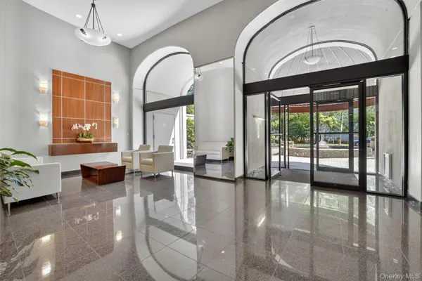 15 Stewart PL #7H, White Plains, NY 10603