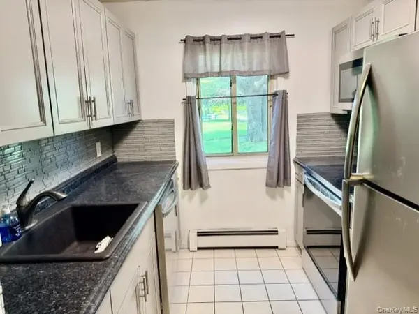 2439 Union Blvd. Apt 2A #2A, Islip, NY 11751