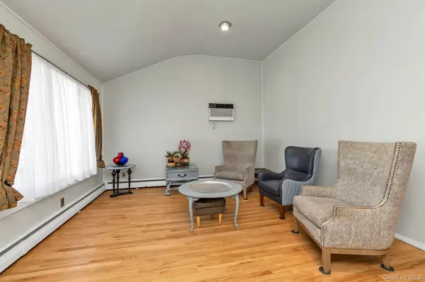 106 Green AVE, Hempstead, NY 11550