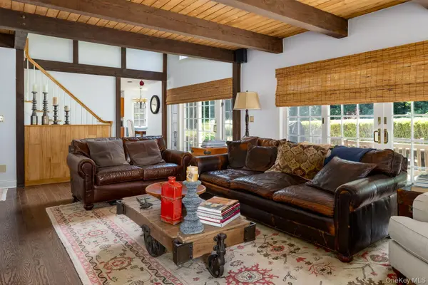 5 Willow Run RD, Greenwich, CT 06831