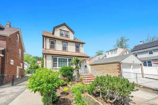 50-12 202 ST, Bayside, NY 11364