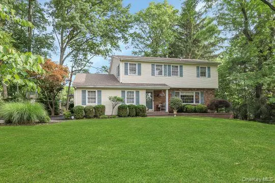 4 Liberty CIR, New City, NY 10956