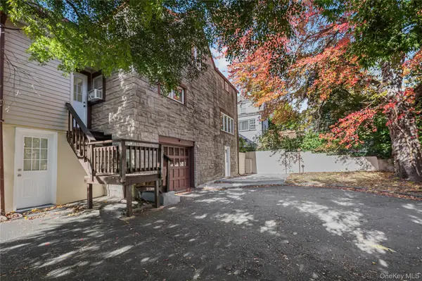 39 Hillcrest RD, Hartsdale, NY 10530
